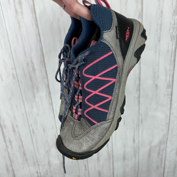 Merrell Blue and Pink Hiking Shoes - Picture 7 of 8